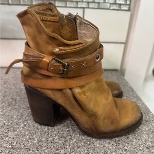 Freebird by Steven Brown Heeled Boots